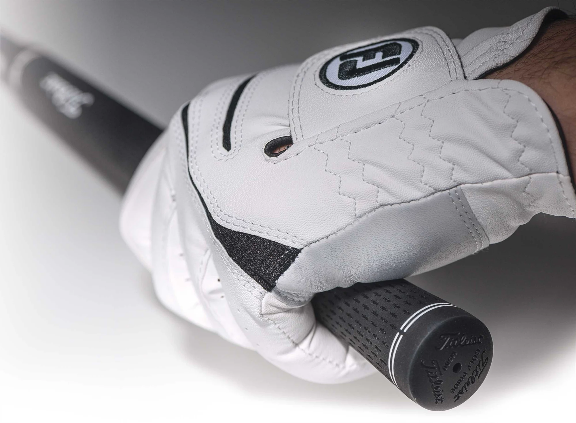 FootJoy WeatherSof Golf Glove - 2 Pack 7 FootJoy WeatherSof Golf Glove - 2 Pack - Image 5