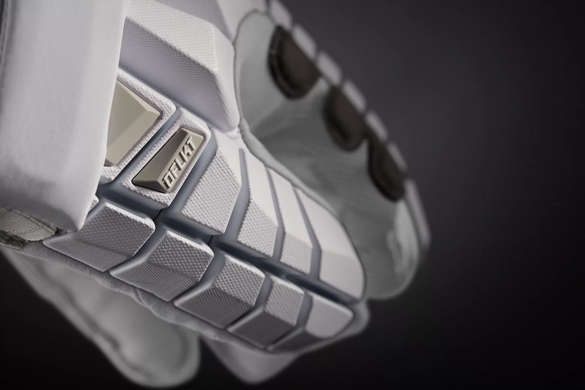 STX Men's Surgeon RZR Lacrosse Gloves 5 STX Men's Surgeon RZR Lacrosse Gloves - Image 3