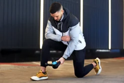 Therabody - Theragun PRO Smart Percussive Therapy Device -Ball Series Store Theragun PRO Male20Runner