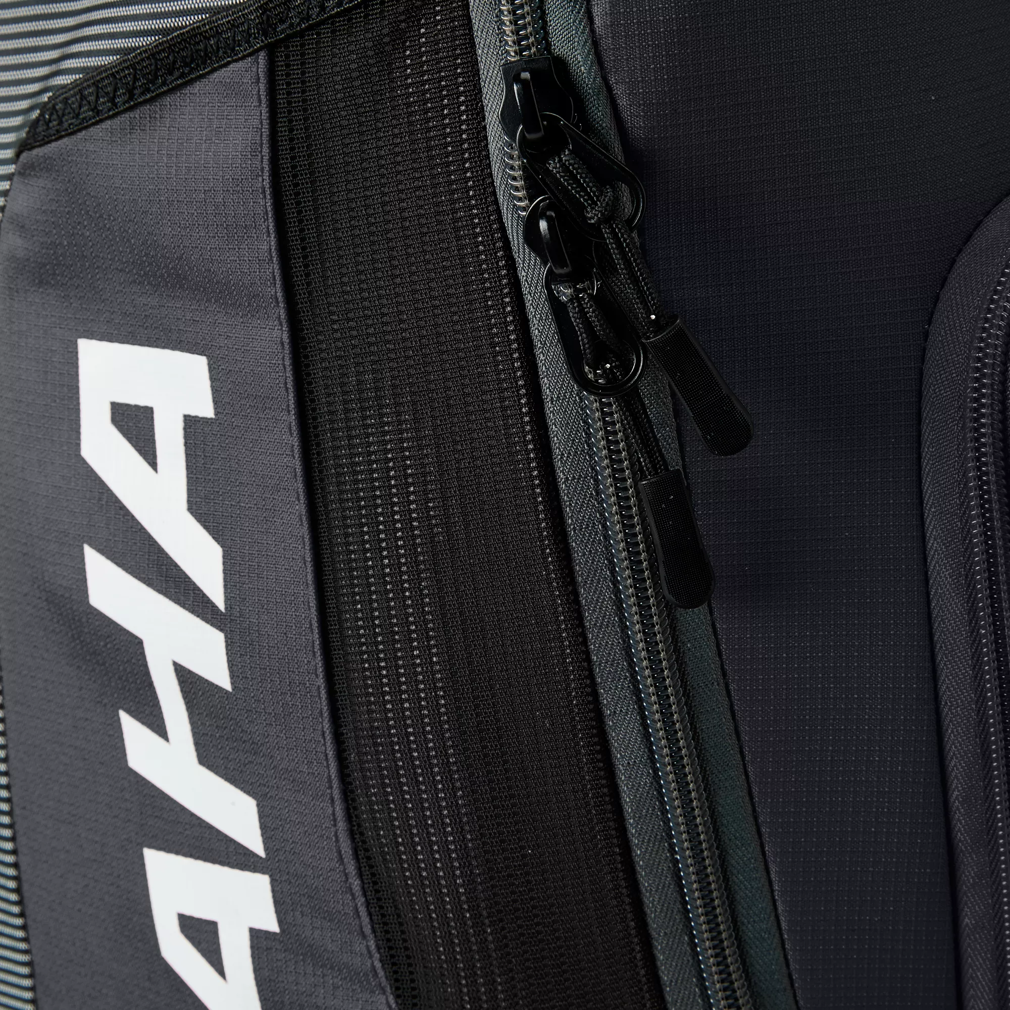 Louisville Slugger Omaha Stick Bat Pack 10 Louisville Slugger Omaha Stick Bat Pack - Image 8