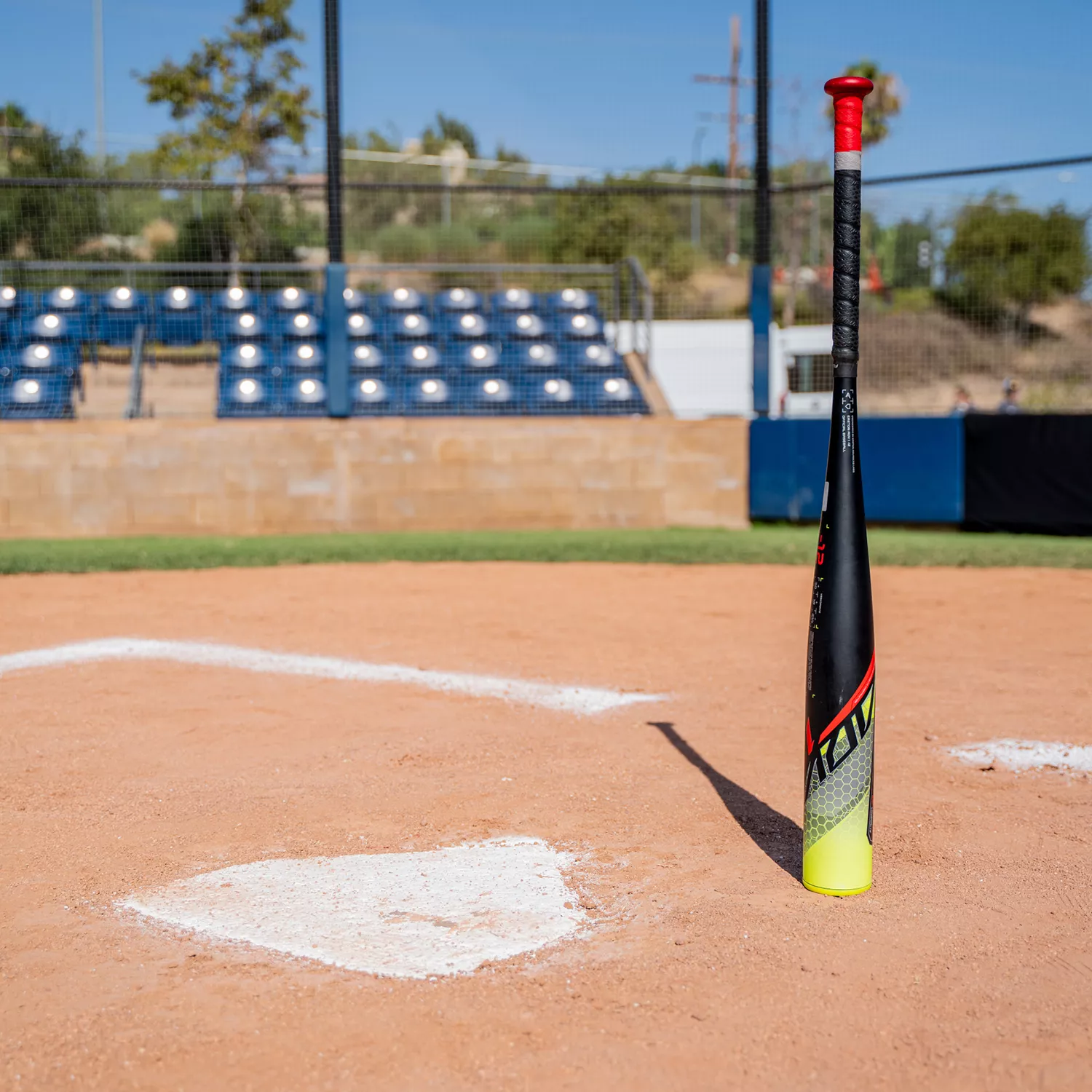 Easton ADV1 USA Youth Bat 2023 (-12) 4 Easton ADV1 USA Youth Bat 2023 (-12) - Image 2